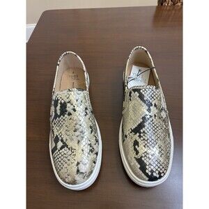 Time and Tru Women's Sz 8 Shoe Slip-On Sneakers Snake Skin Memory Foam New